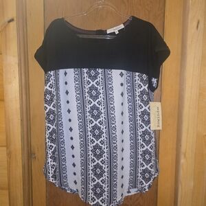 New with tags Rewind size large  button back black and white tunic top blouse